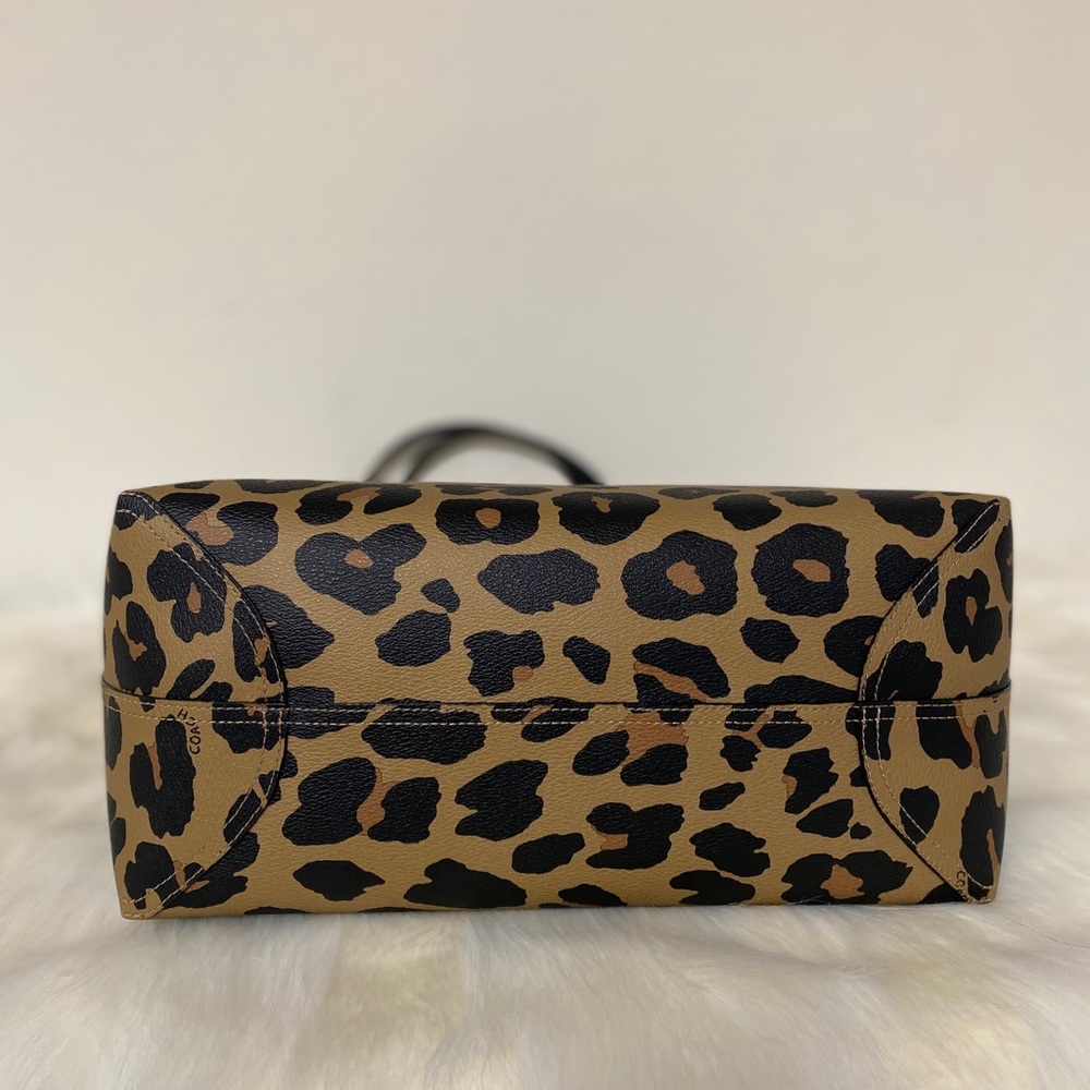 NEW💃COACH REVERSIBLE CITY TOTE ANIMAL PRINT PURSE - Picture 6 of 9